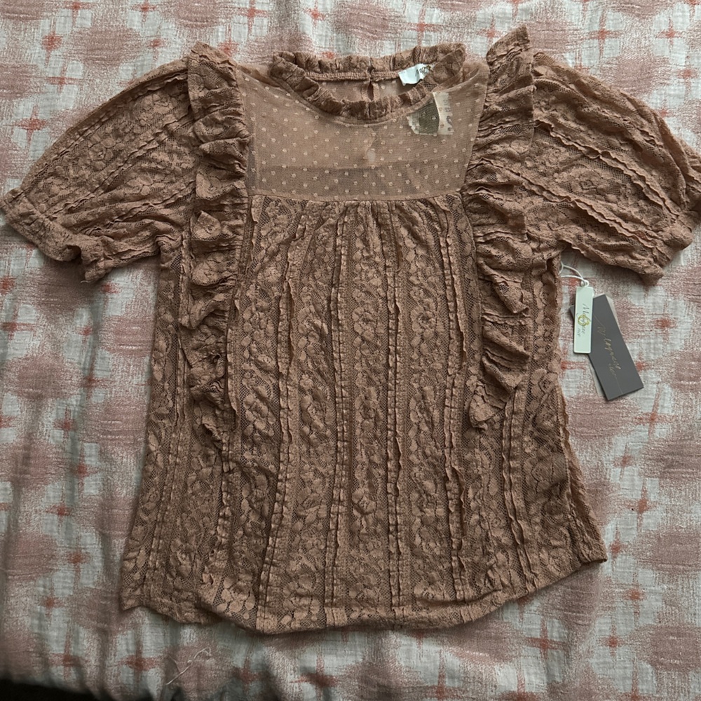 Chic Ruffled Women's Sweater - Tan